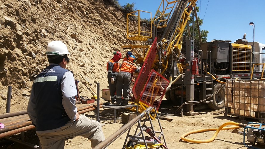 Más de $3.500 millones irán en apoyo de la pequeña minería, bomberos y la compra de maquinaria para municipios