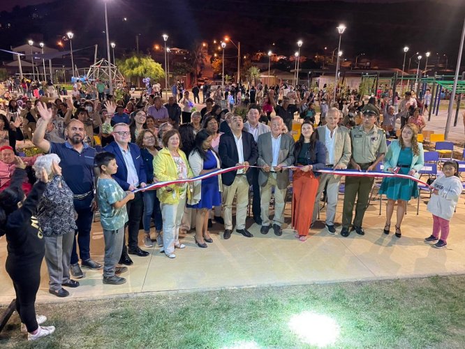 Multitudinario y masivo espectáculo marcó la inauguración del anhelado Parque Urbano de Punitaqui
