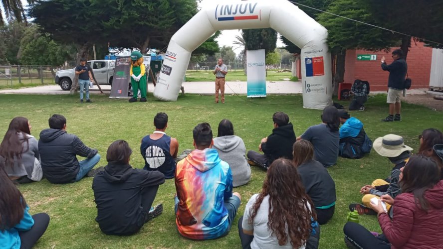 50 jóvenes de la región remozan Parque Nacional Fray Jorge a traves del programa INJUV “Vive tus Parques”