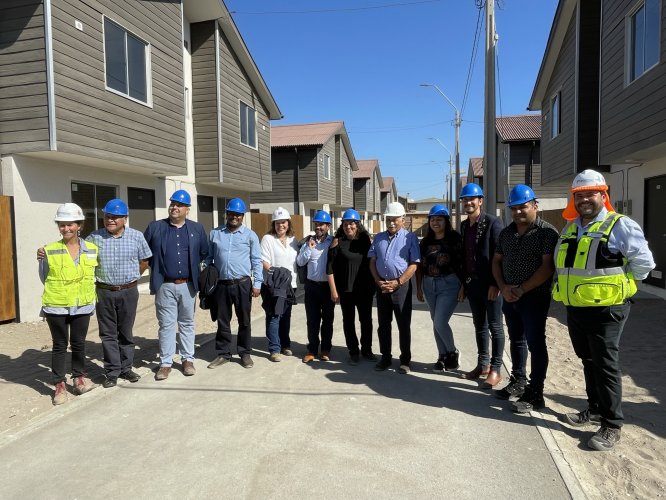 Viviendas sociales de Caleta San Pedro tienen un 90% de avance Viviendas sociales de Caleta San Pedro tienen un 90% de avance