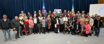 Pacientes con Parkinson conmemoran su día en emotivo encuentro con autoridades regionales