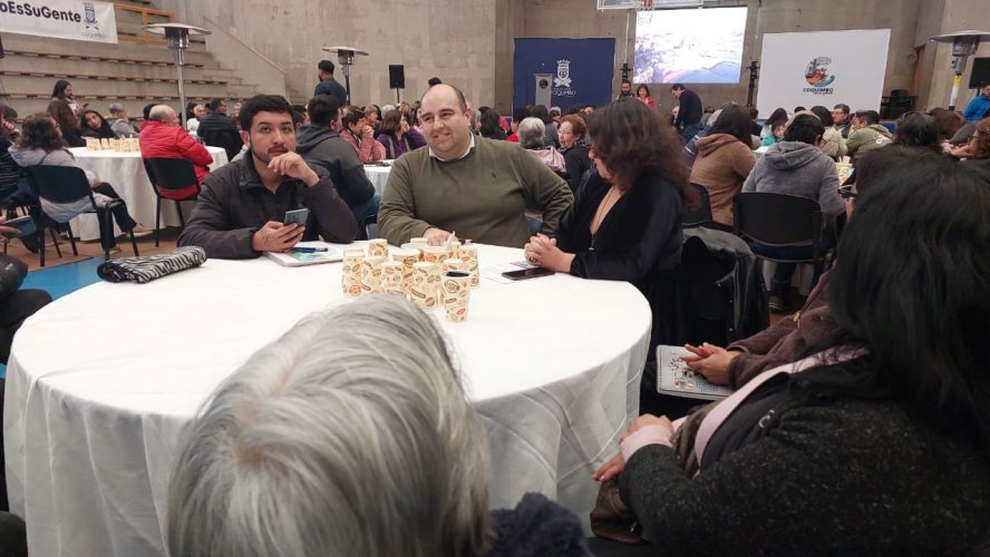 Autoridades regionales participan en encuentro con vecinas y vecinos de Tierras Blancas para abordar sus principales problemáticas y preocupaciones