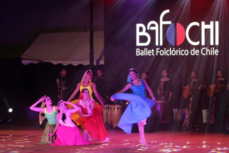 Academia Mundo Dance de Salamanca celebra sus 10 años con presentación junto a Bafochi