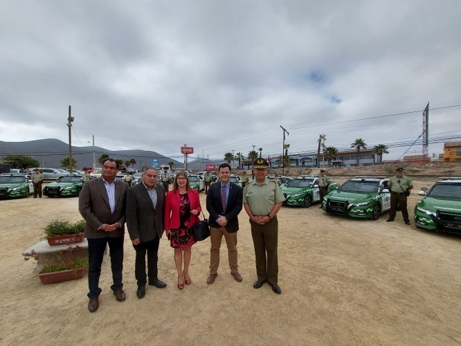 Gobierno Regional entrega 11 radiopatrullas a Carabineros para reforzar la seguridad en la región