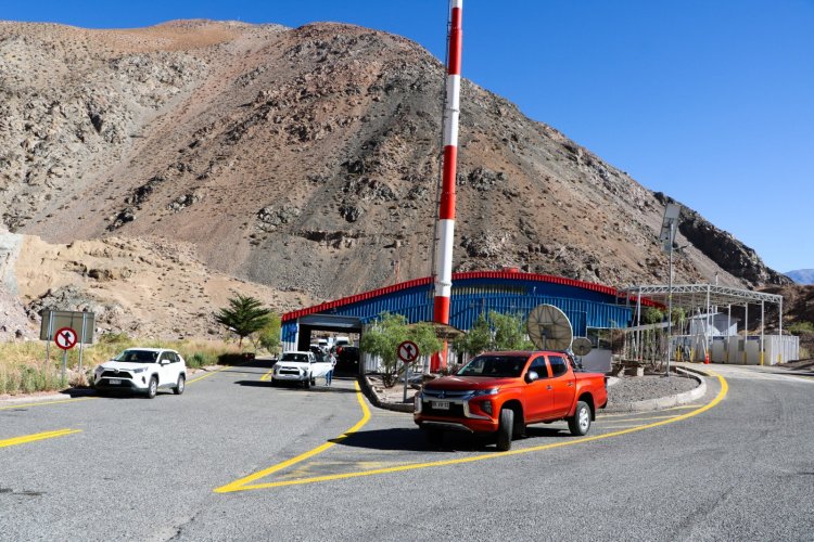 Anuncian pavimentación de ruta internacional para potenciar tránsito hacia el Paso Agua Negra