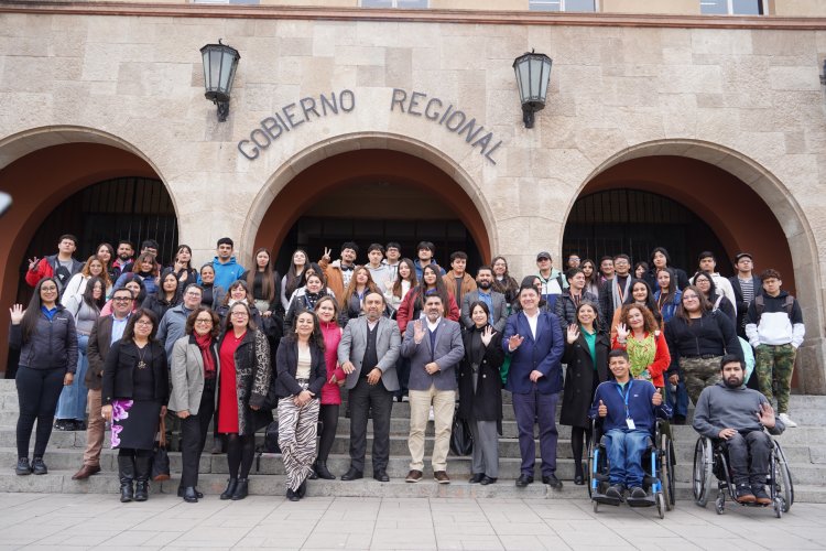 Académicos aportan conocimientos a las nuevas generaciones de votantes en el marco del próximo proceso eleccionario 2024 Académicos aportan conocimientos a las nuevas generaciones de votantes en el marco del próximo proceso eleccionario 2024