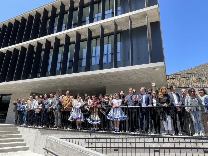 Entregan oficialmente las obras de renovada Escuela Básica de Canela Alta a Municipalidad de Canela Entregan oficialmente las obras de renovada Escuela Básica de Canela Alta a Municipalidad de Canela