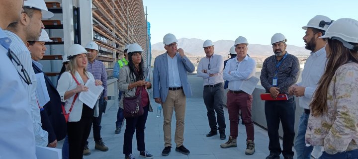 Cores visitan obras de Edificio Consistorial de Ovalle y aprueban suplemento de fondos: Construcción presenta 65% de avance