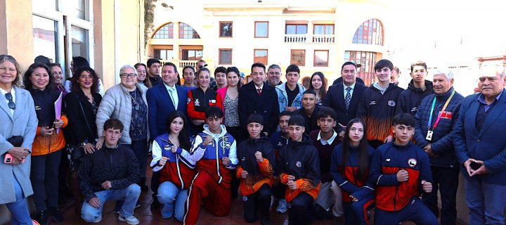 Impulsan sueños olímpicos con histórica premiación a deportistas de alto rendimiento