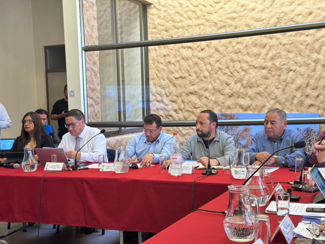 Consejo Regional aprueba millonaria inversión para dos recintos deportivos en Ovalle Consejo Regional aprueba millonaria inversión para dos recintos deportivos en Ovalle