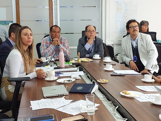 Programa de capacitación Becas Médicas presenta un 77% de avance en formación de especialistas y subespecialistas